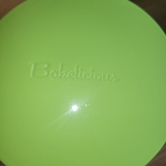 Bakelicious Swift Sift with Measuring Cup * Baking Sifter * Measuring Cup - Picture 4 of 4